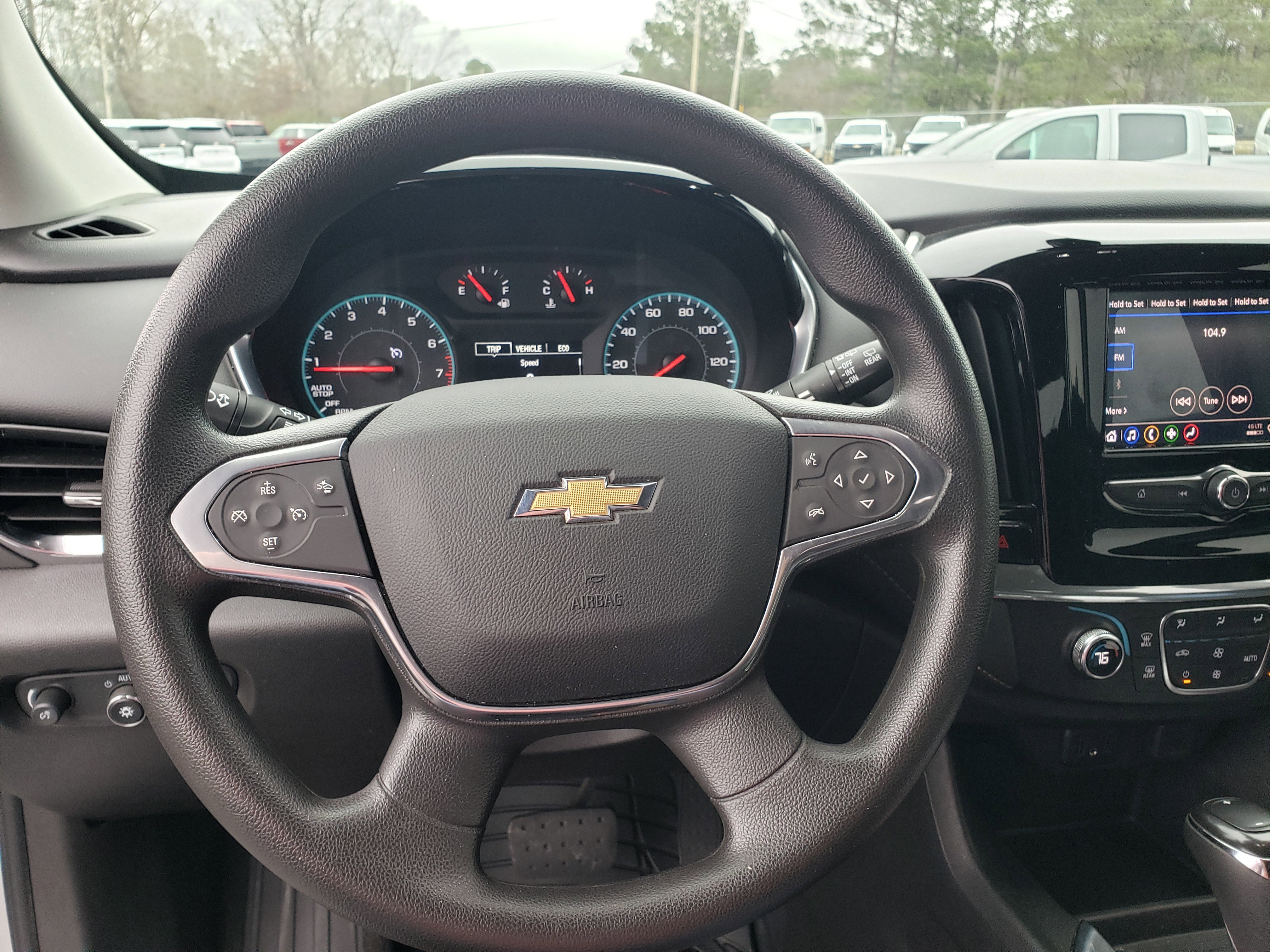 Used 2020 Chevrolet Traverse LS image 15