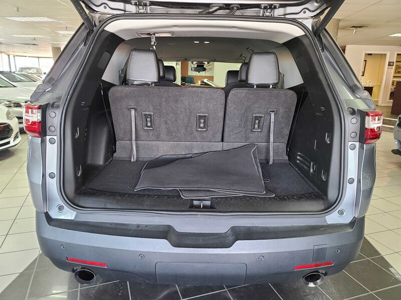 Used 2020 Chevrolet Traverse LT FWD image 34