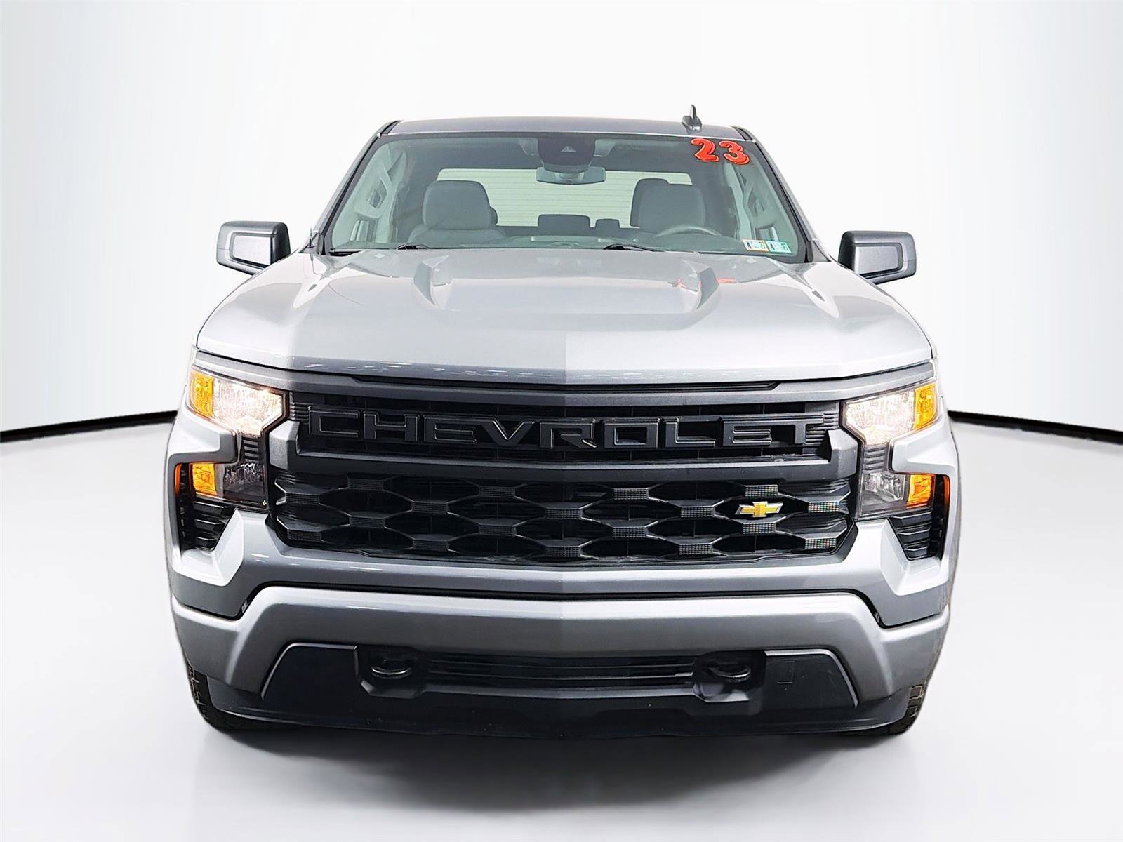Used 2023 Chevrolet Silverado 1500 Custom AWD/4WD image 2