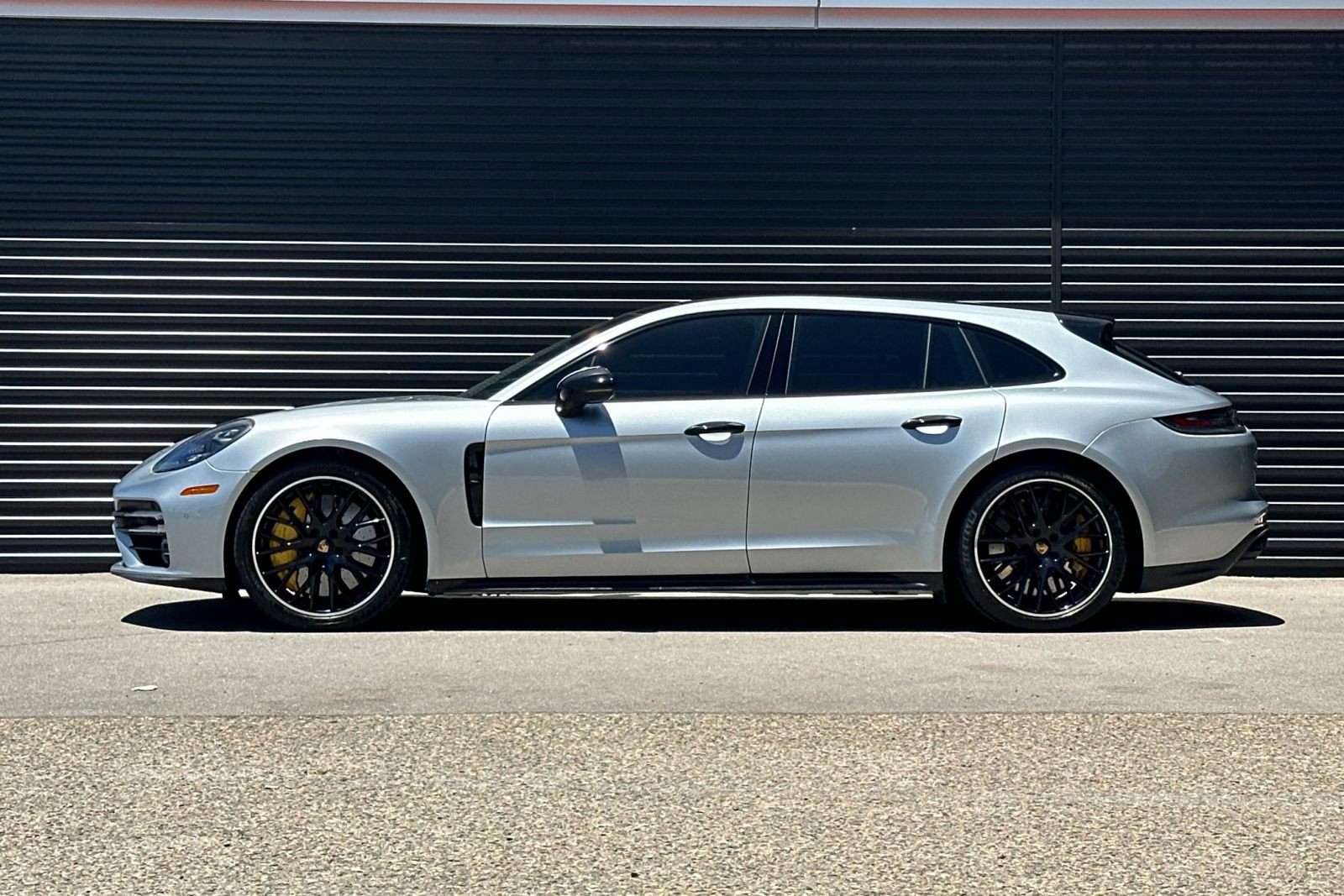 Certified 2022 Porsche Panamera Turbo S AWD/4WD image 2