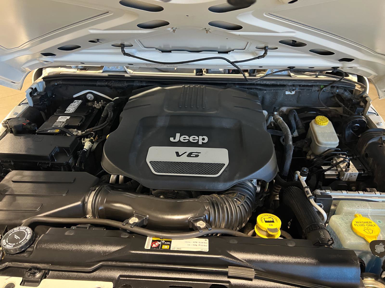 Used 2014 Jeep Wrangler Unlimited Rubicon w/ Dual Top Group image 38