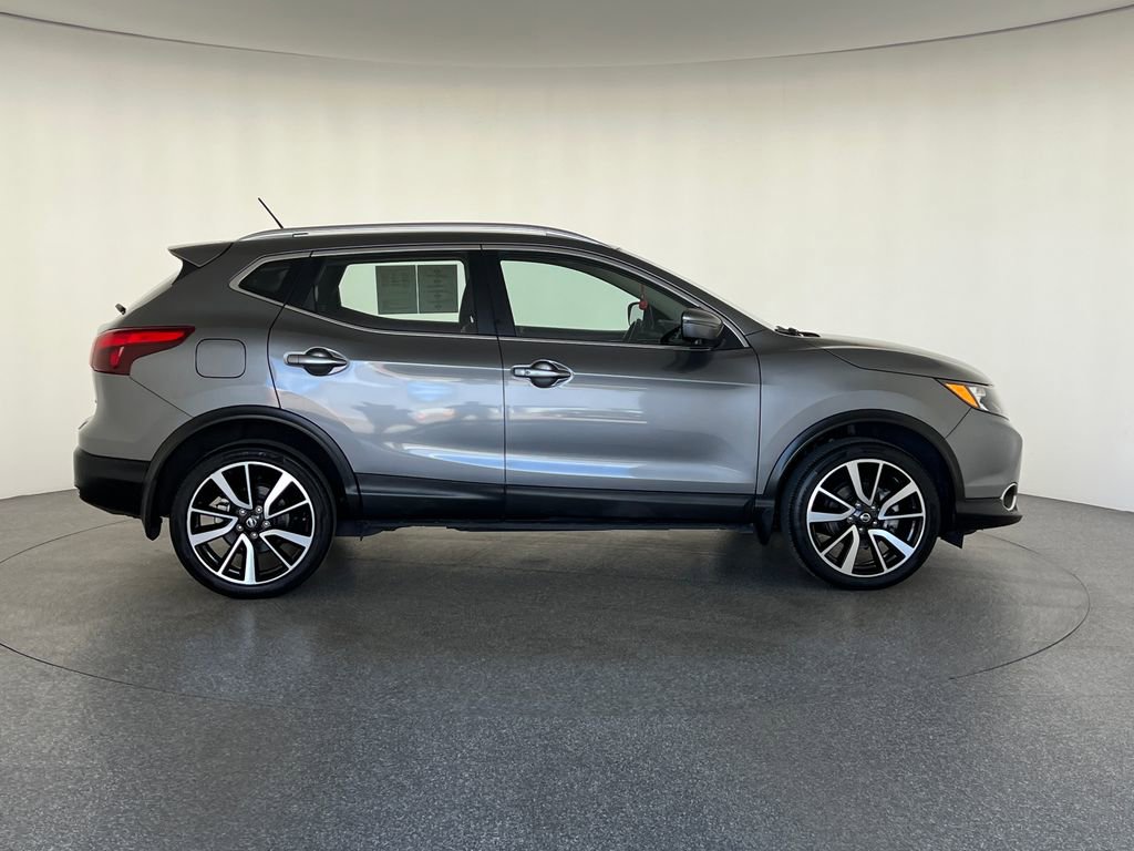Used 2017 Nissan Rogue Sport SL w/ SL Premium Package FWD video 2