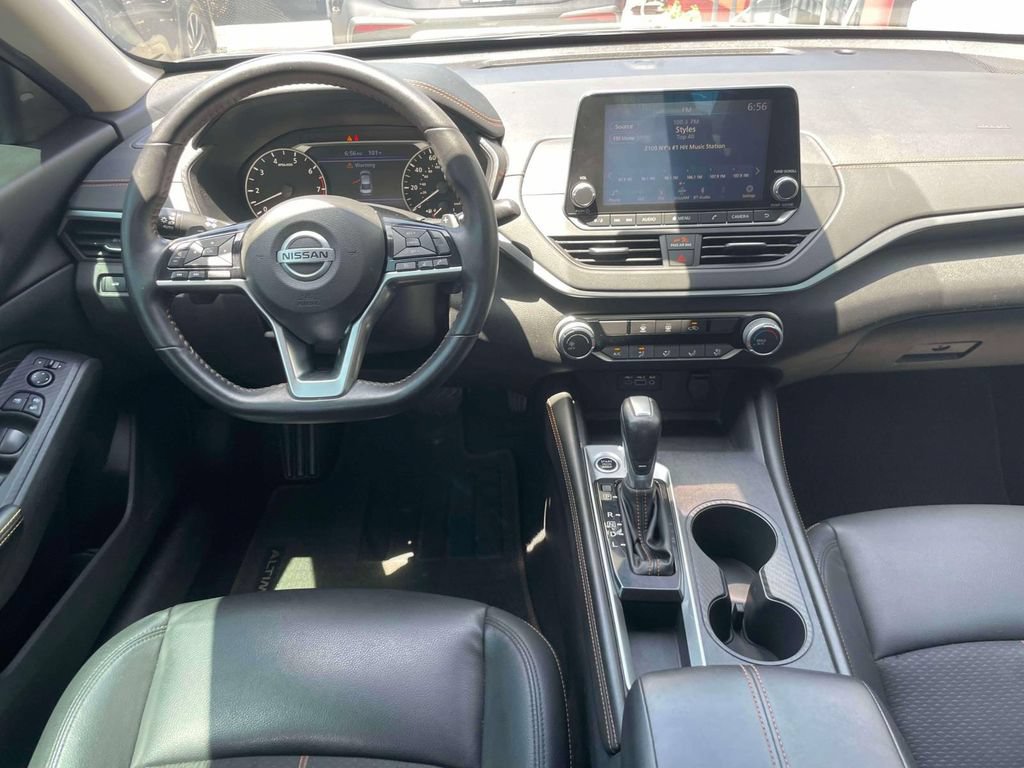 Used 2020 Nissan Altima 2.5 SR FWD image 10