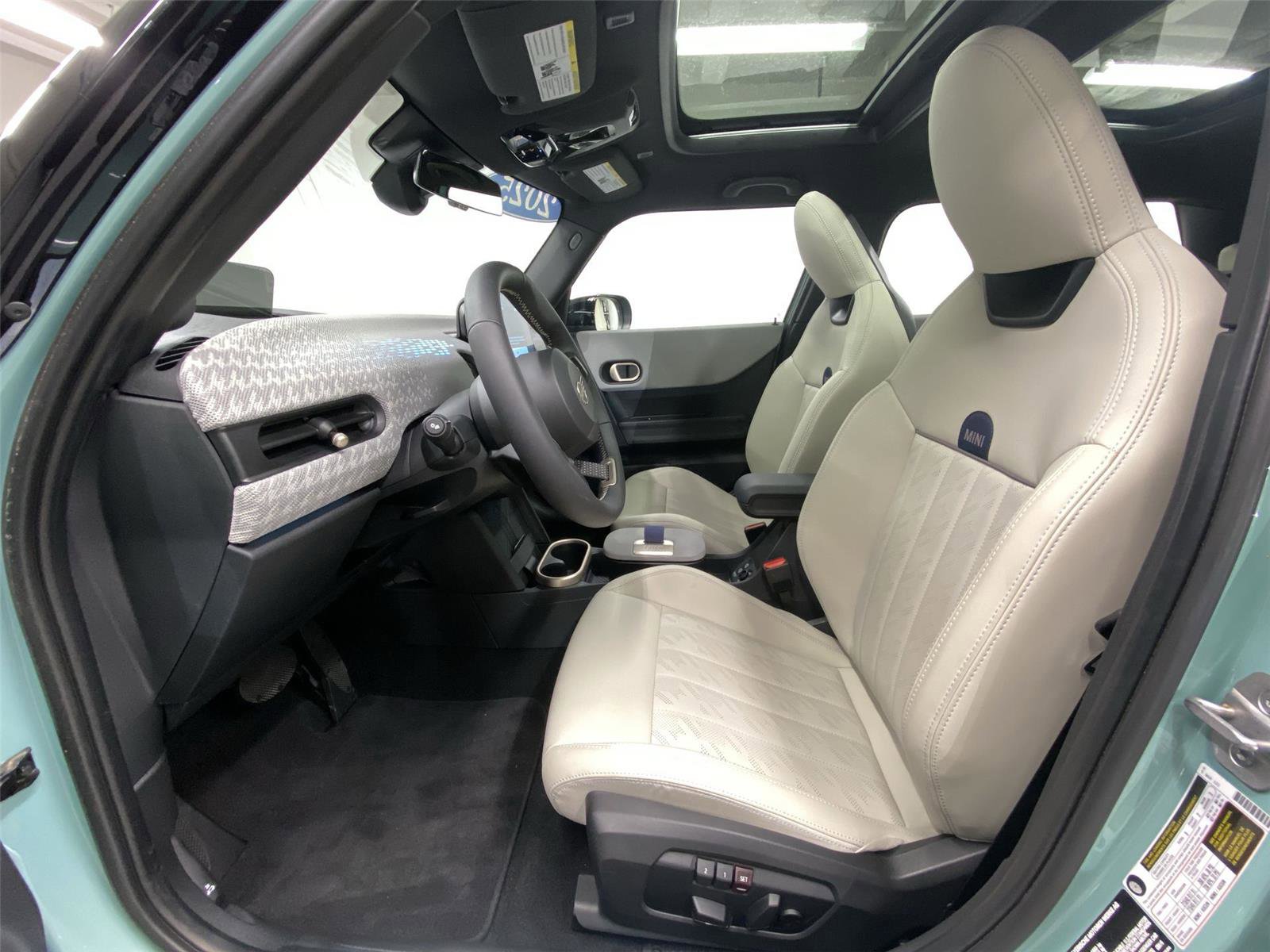 Certified 2025 MINI Cooper S FWD image 17