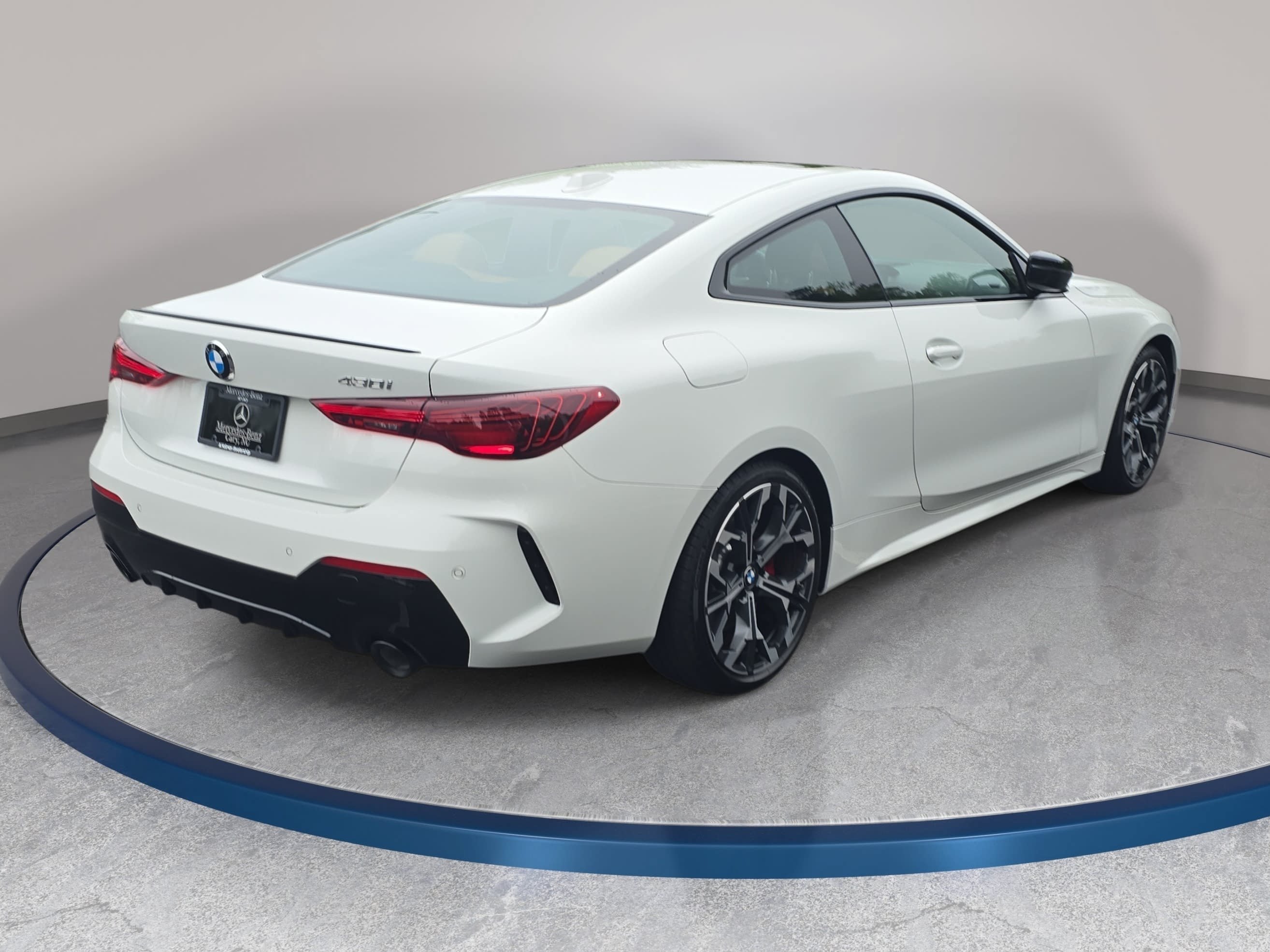 Used 2026 BMW 430i Coupe w/ M Sport Package RWD image 5