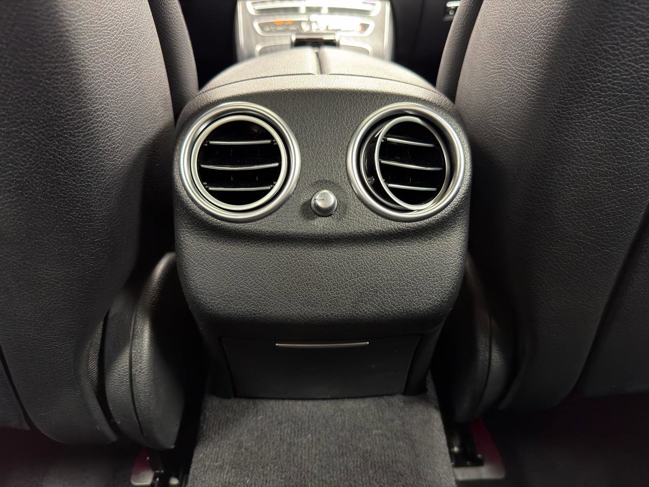 Used 2020 Mercedes-Benz E 350 E 350 4MATIC Sedan w/ Parking Assistance Package image 33