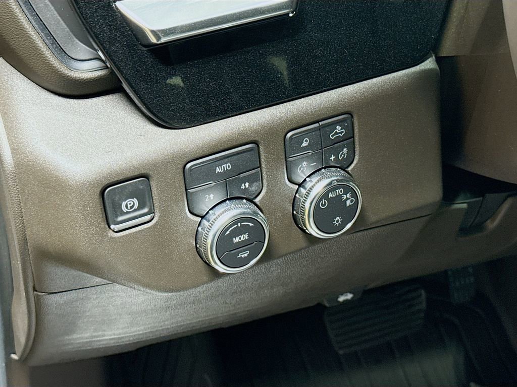 New 2026 GMC Sierra 1500 SLE w/ Preferred Package image 10