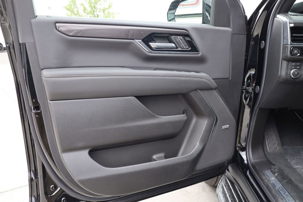 New 2026 GMC Yukon Elevation image 10