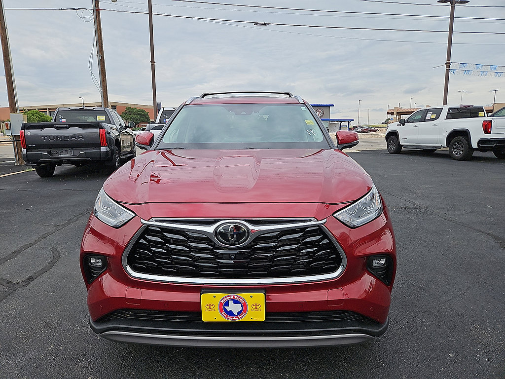 Used 2024 Toyota Highlander Platinum AWD/4WD image 8