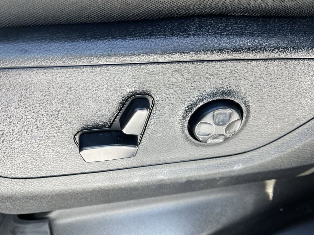 Used 2021 RAM 1500 Big Horn AWD/4WD image 12