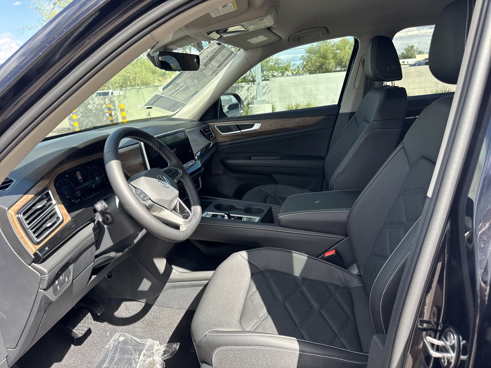 New 2026 Volkswagen Atlas SE image 9