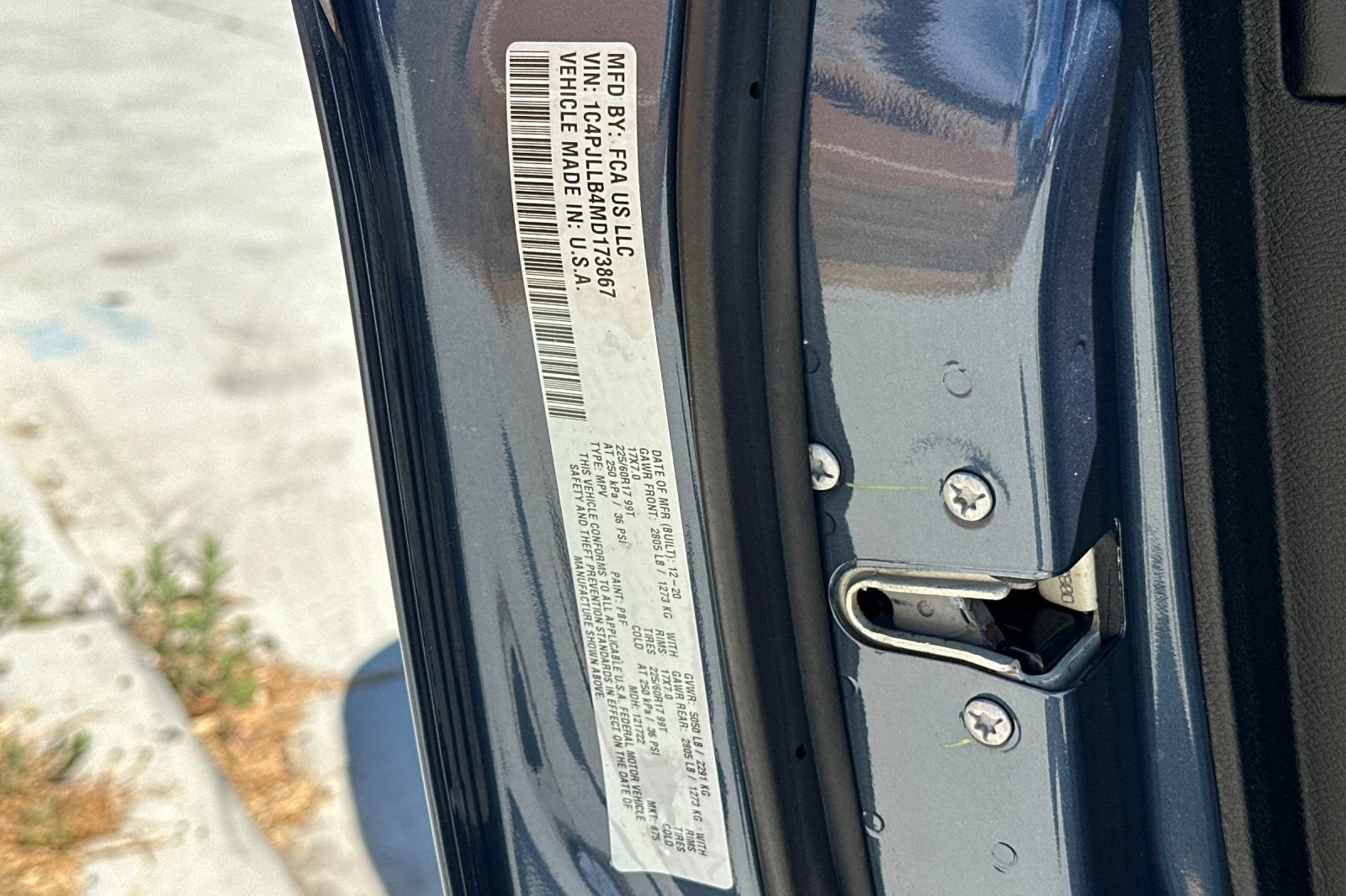 Used 2021 Jeep Cherokee Latitude Plus FWD image 28