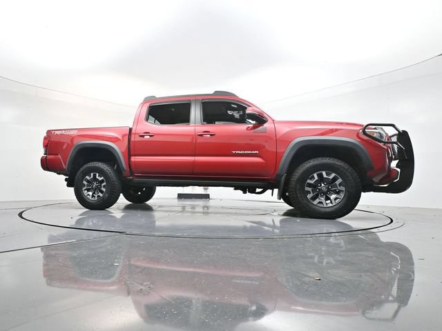 Used 2017 Toyota Tacoma TRD Off-Road AWD/4WD image 53
