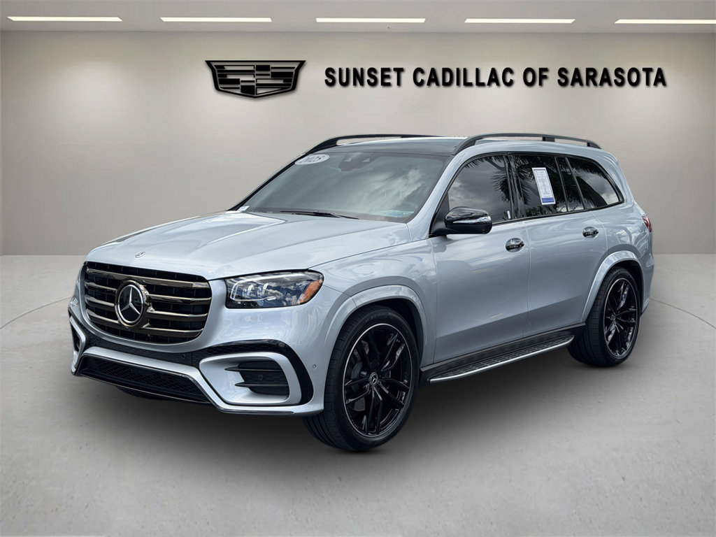 Used 2025 Mercedes-Benz GLS 450 4MATIC image 3