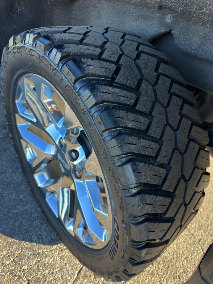 Used 2022 GMC Sierra 1500 SLT image 11