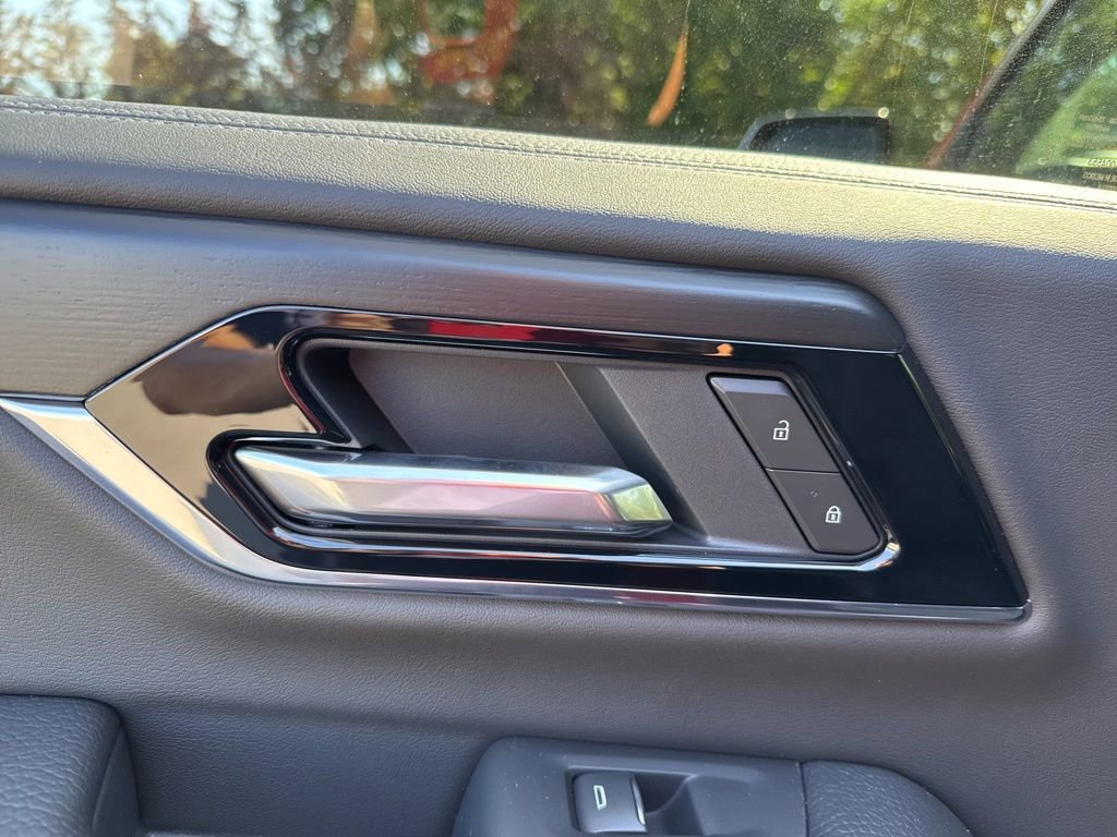 New 2025 GMC Yukon XL Denali w/ Sun & Power Step Package image 50