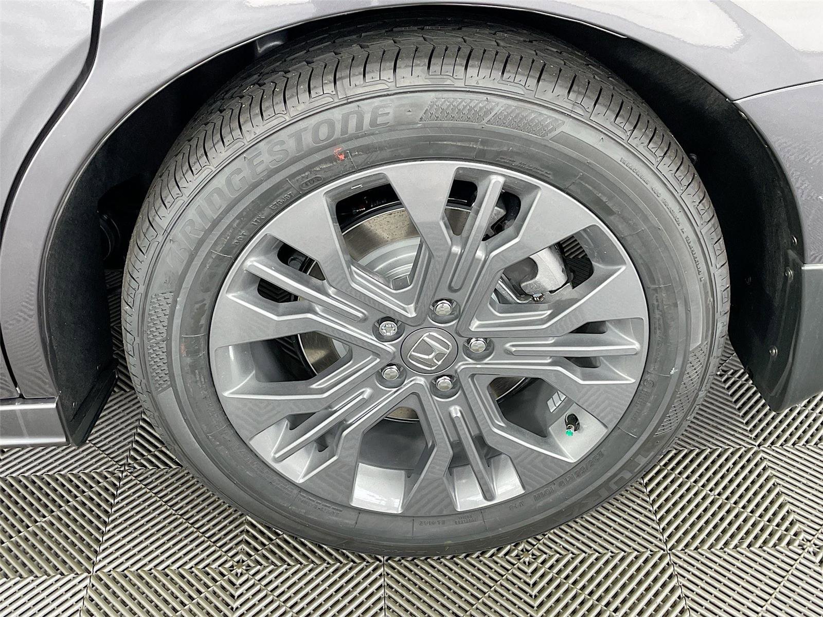 New 2026 Honda Odyssey Touring image 24