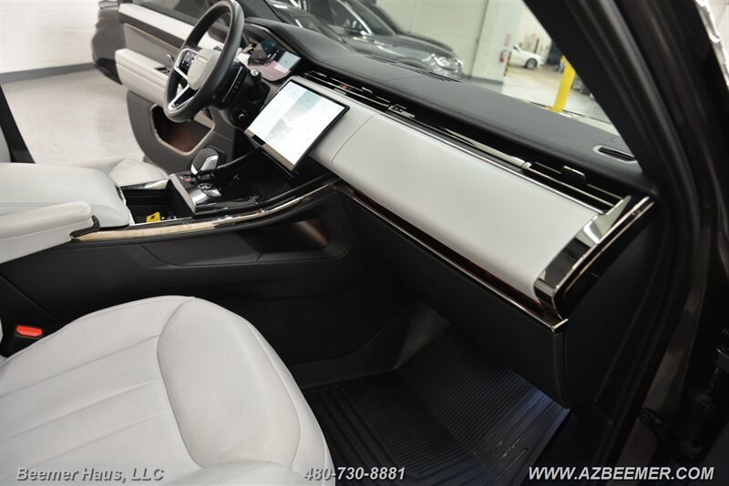 Used 2024 Land Rover Range Rover Sport SE image 21