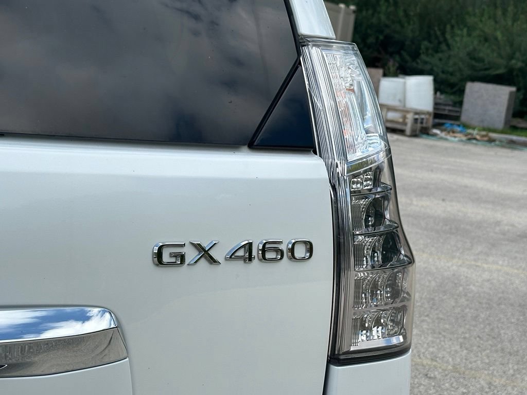 Used 2016 Lexus GX 460 w/ Premium Package AWD/4WD image 13