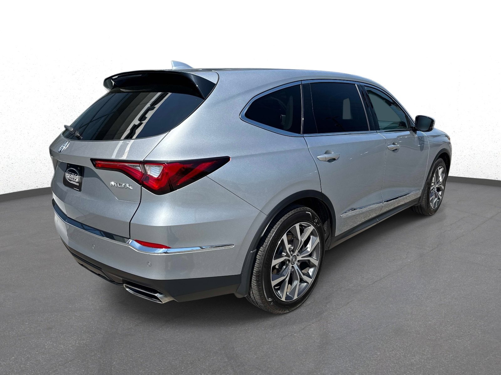 Used 2022 Acura MDX FWD w/ Technology Package image 3