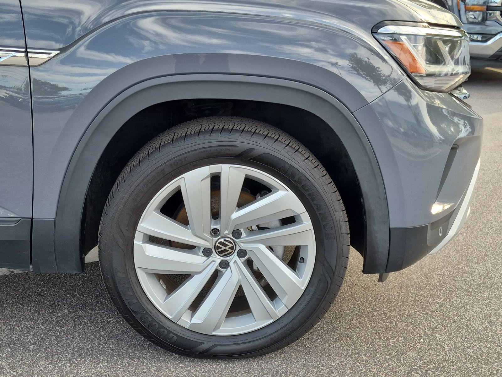 Used 2022 Volkswagen Atlas Cross Sport SE AWD/4WD image 10