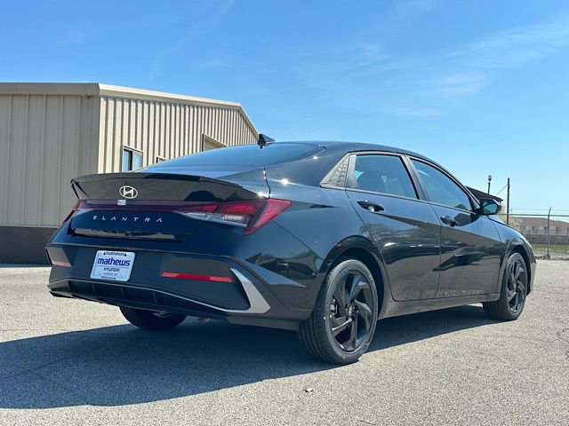 New 2026 Hyundai Elantra Sport image 7