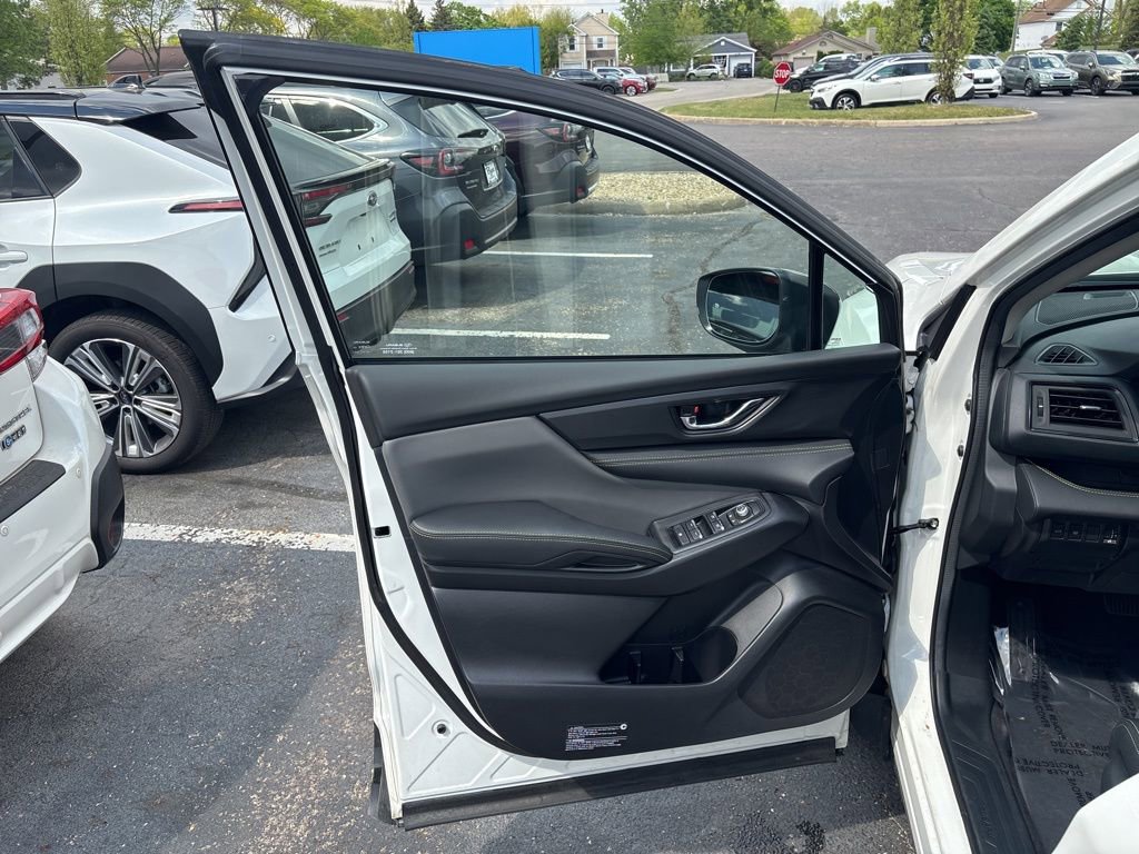 Certified 2024 Subaru Ascent Onyx Edition w/ Popular Package Onyx AWD/4WD image 19