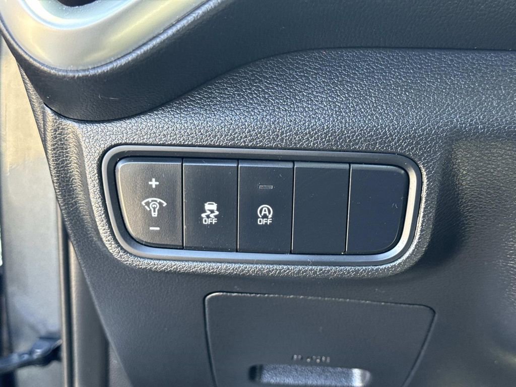 Used 2024 Kia Soul LX w/ Option Group 015 image 29