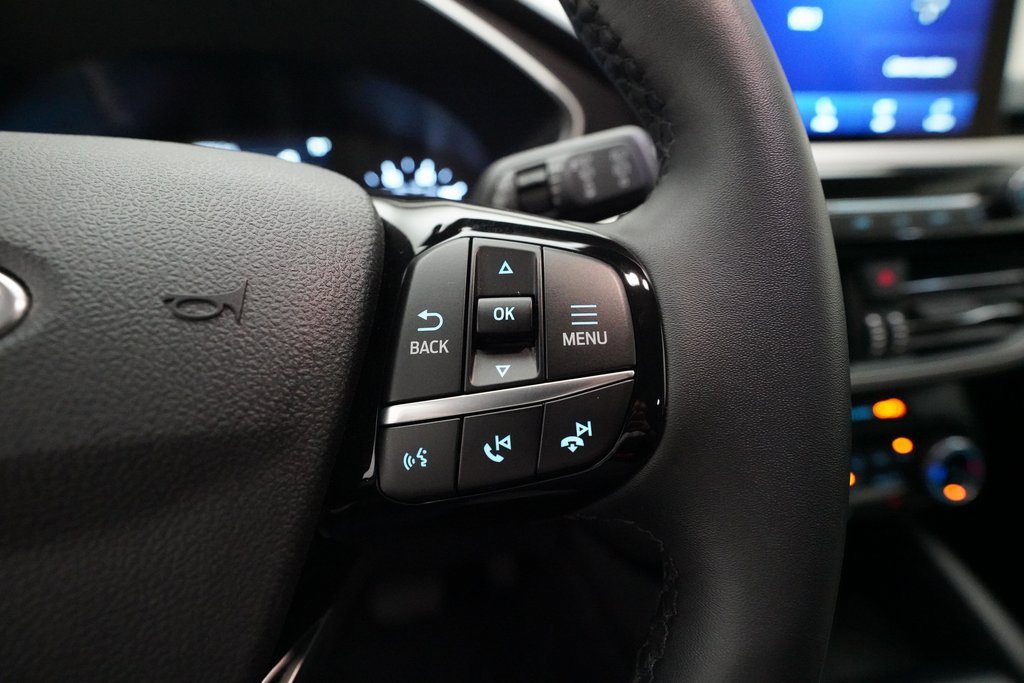 Used 2022 Ford Escape SE w/ Cold Weather Package image 18