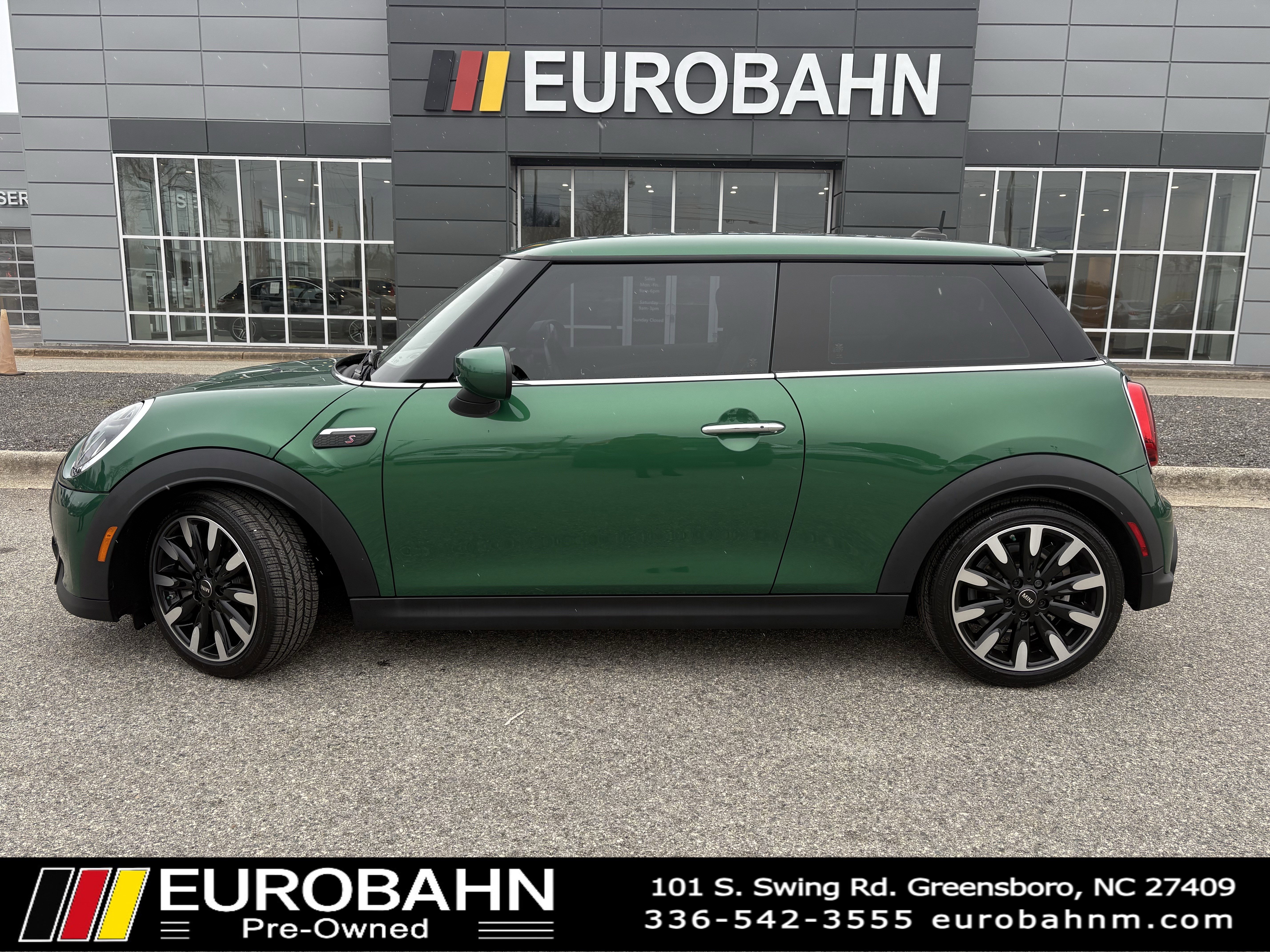 Used 2022 MINI Cooper S w/ Signature Upholstery Package image 2