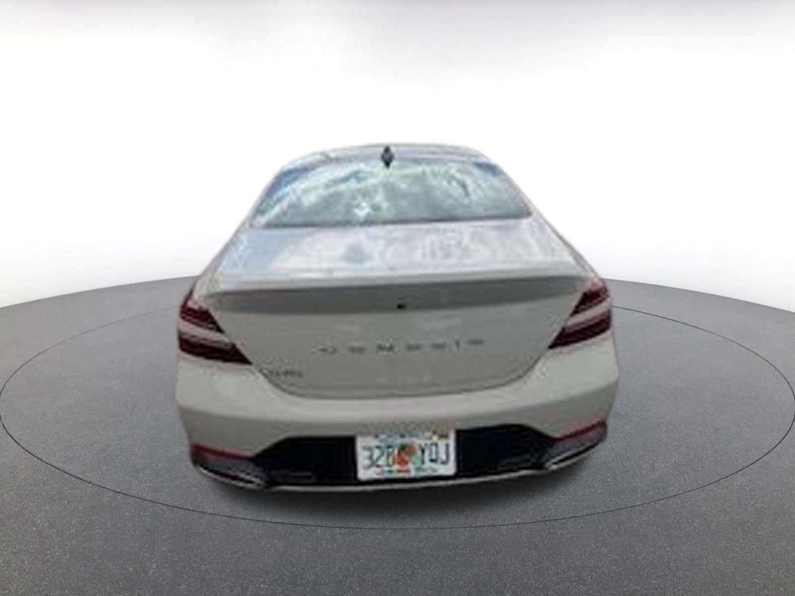 Used 2025 Genesis G70 2.5T image 6