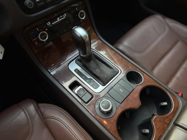 Used 2013 Volkswagen Touareg TDI AWD/4WD image 35
