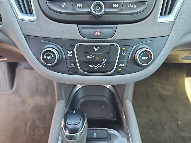 Used 2018 Chevrolet Malibu LT image 21