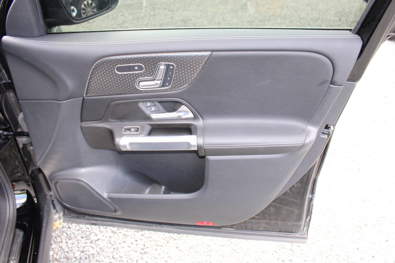 Used 2024 Mercedes-Benz GLB 250 image 20