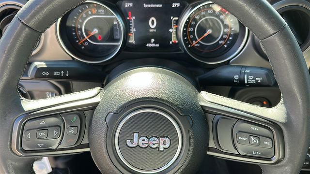 Used 2023 Jeep Gladiator Willys image 11