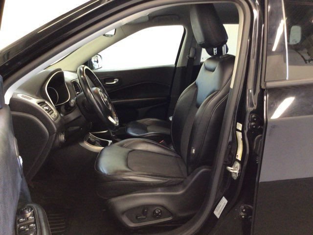 Used 2017 Jeep Compass Latitude w/ Popular Equipment Group AWD/4WD image 9