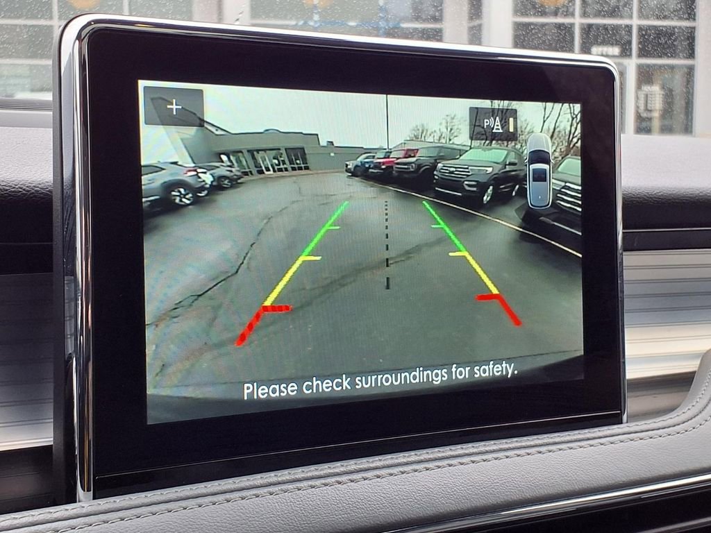 Used 2022 Lincoln Corsair AWD w/ Premium Package image 10