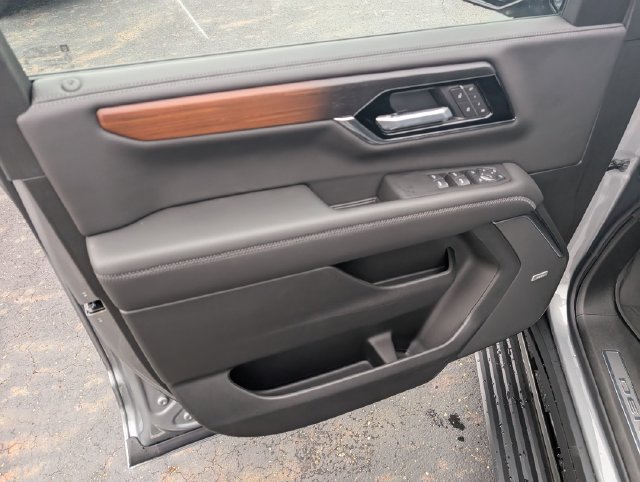 New 2026 GMC Yukon XL Denali w/ Sun & Power Step Package AWD/4WD image 12