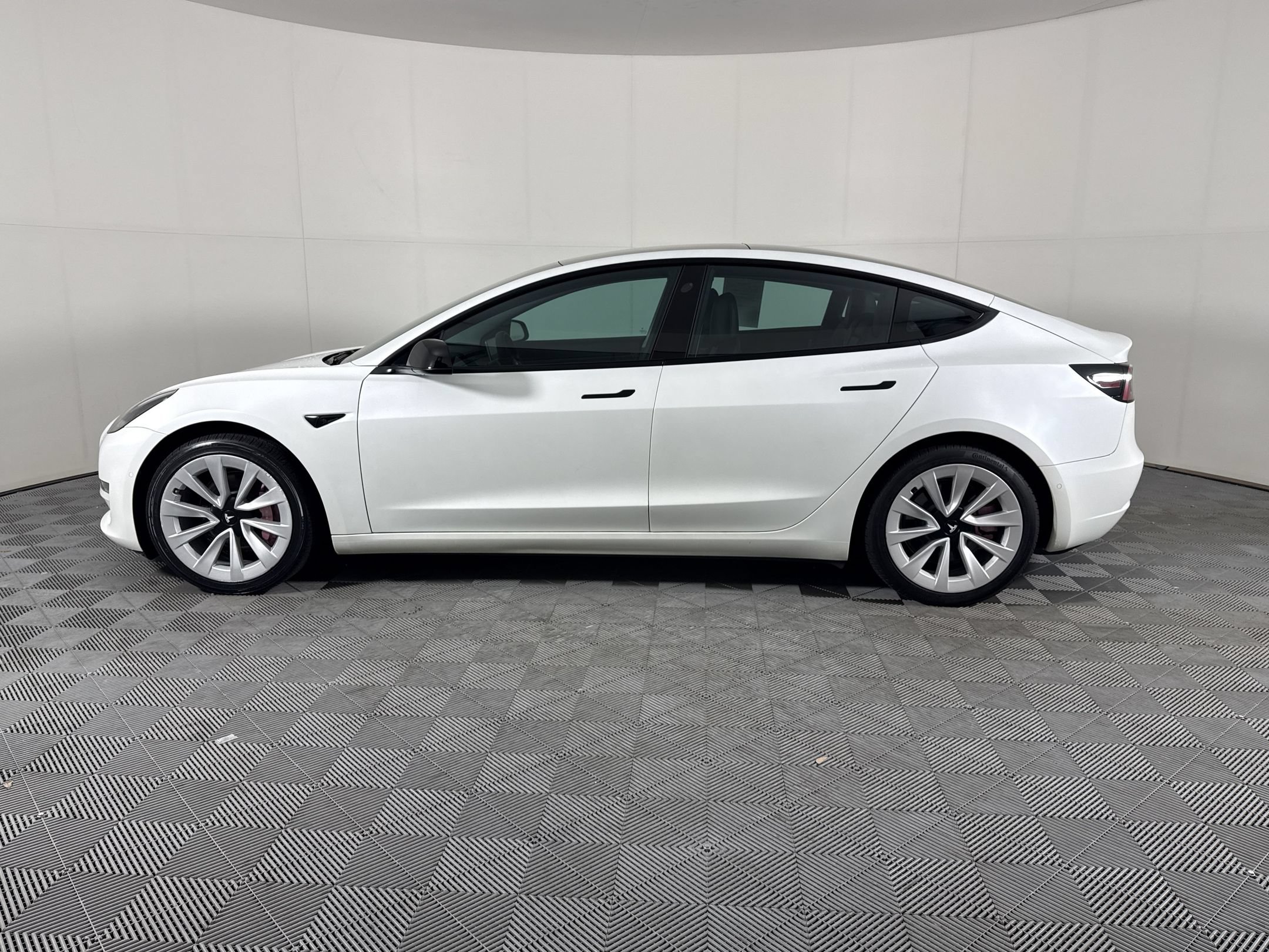 Used 2021 Tesla Model 3 Long Range AWD/4WD image 2