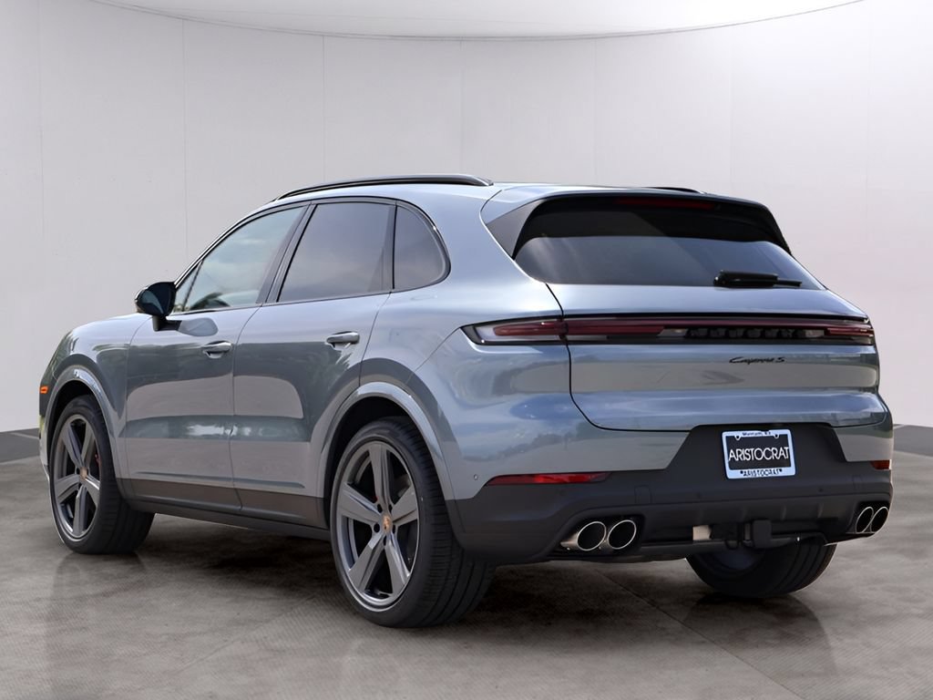 New 2026 Porsche Cayenne S AWD/4WD image 3