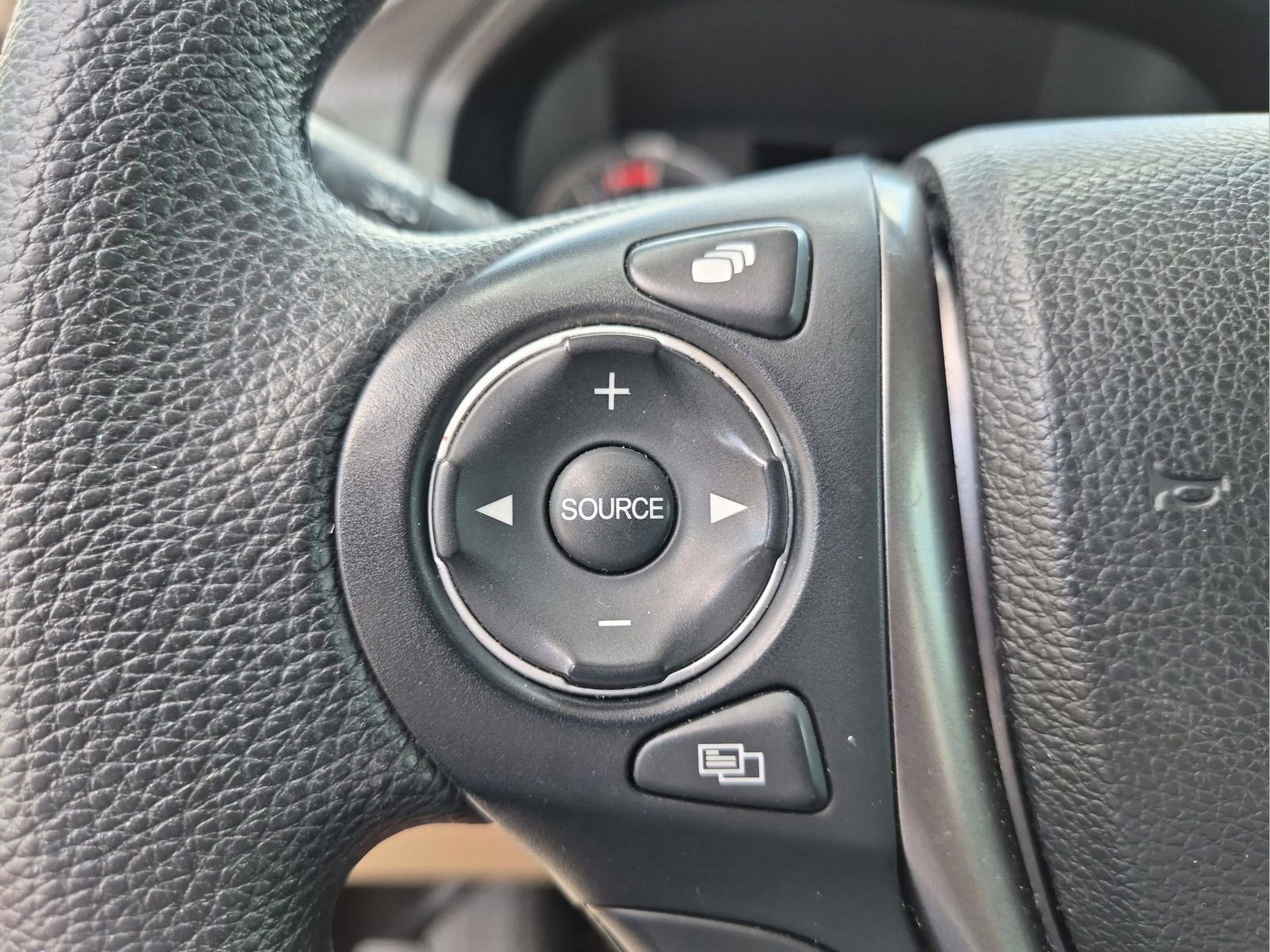 Used 2018 Honda Pilot EX image 12