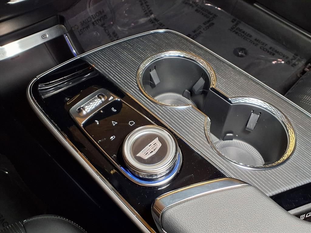 Certified 2025 Cadillac Lyriq Sport image 6