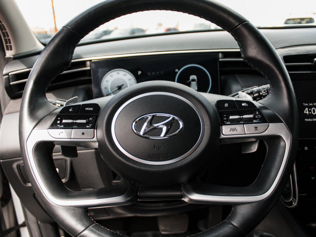 Used 2023 Hyundai Tucson Limited AWD/4WD image 14
