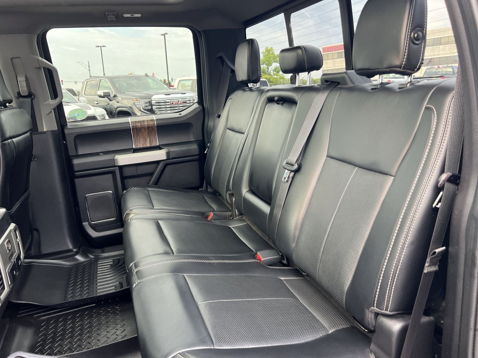 Certified 2019 Ford F150 Lariat w/ Equipment Group 502A Luxury AWD/4WD image 24