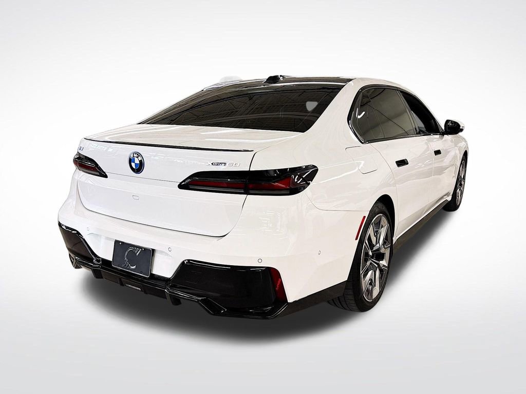 Used 2024 BMW i7 xDrive60 AWD/4WD image 5