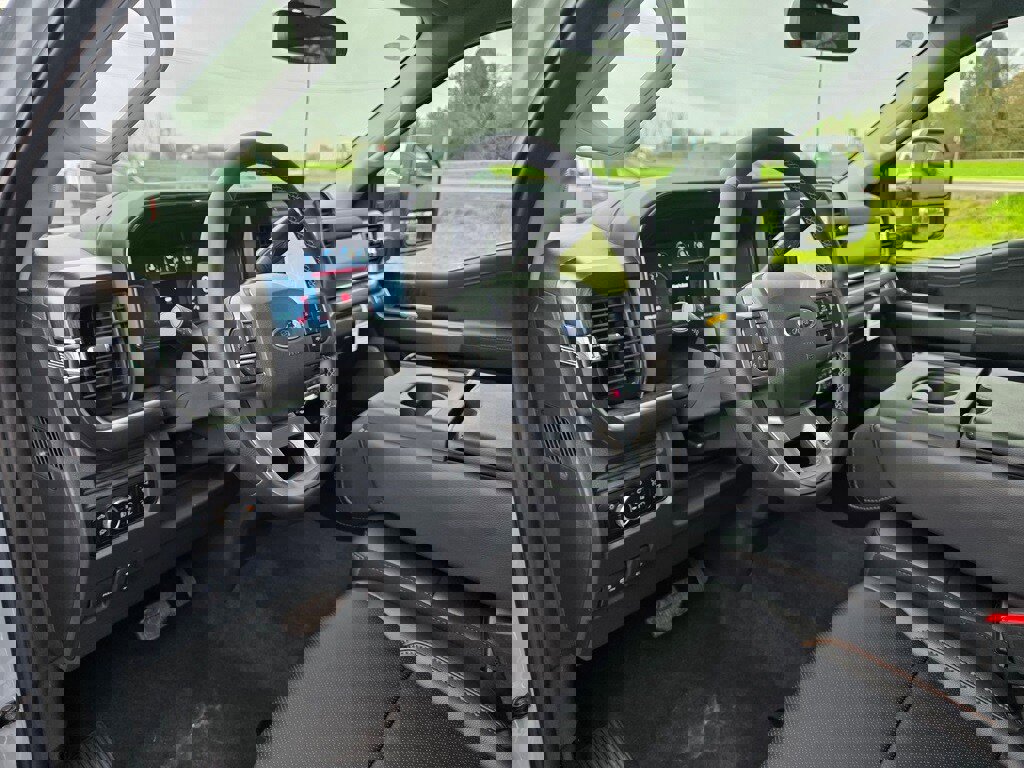 New 2026 Ford F350 Lariat w/ Chrome Package image 10