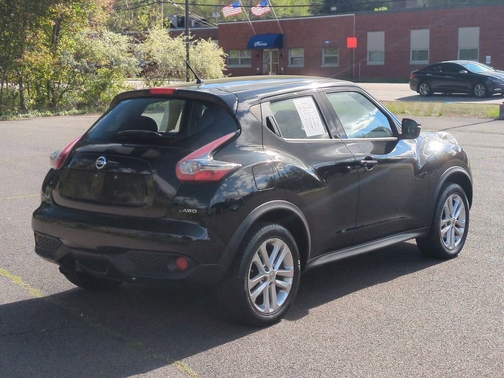 Used 2015 Nissan Juke S AWD/4WD image 4
