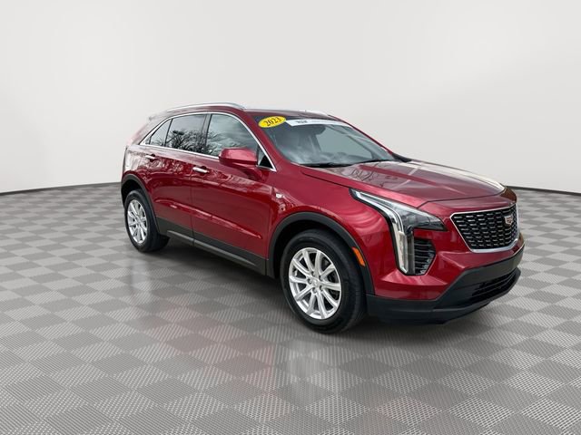 Certified 2023 Cadillac XT4 Luxury w/ Cold Weather Package image 2