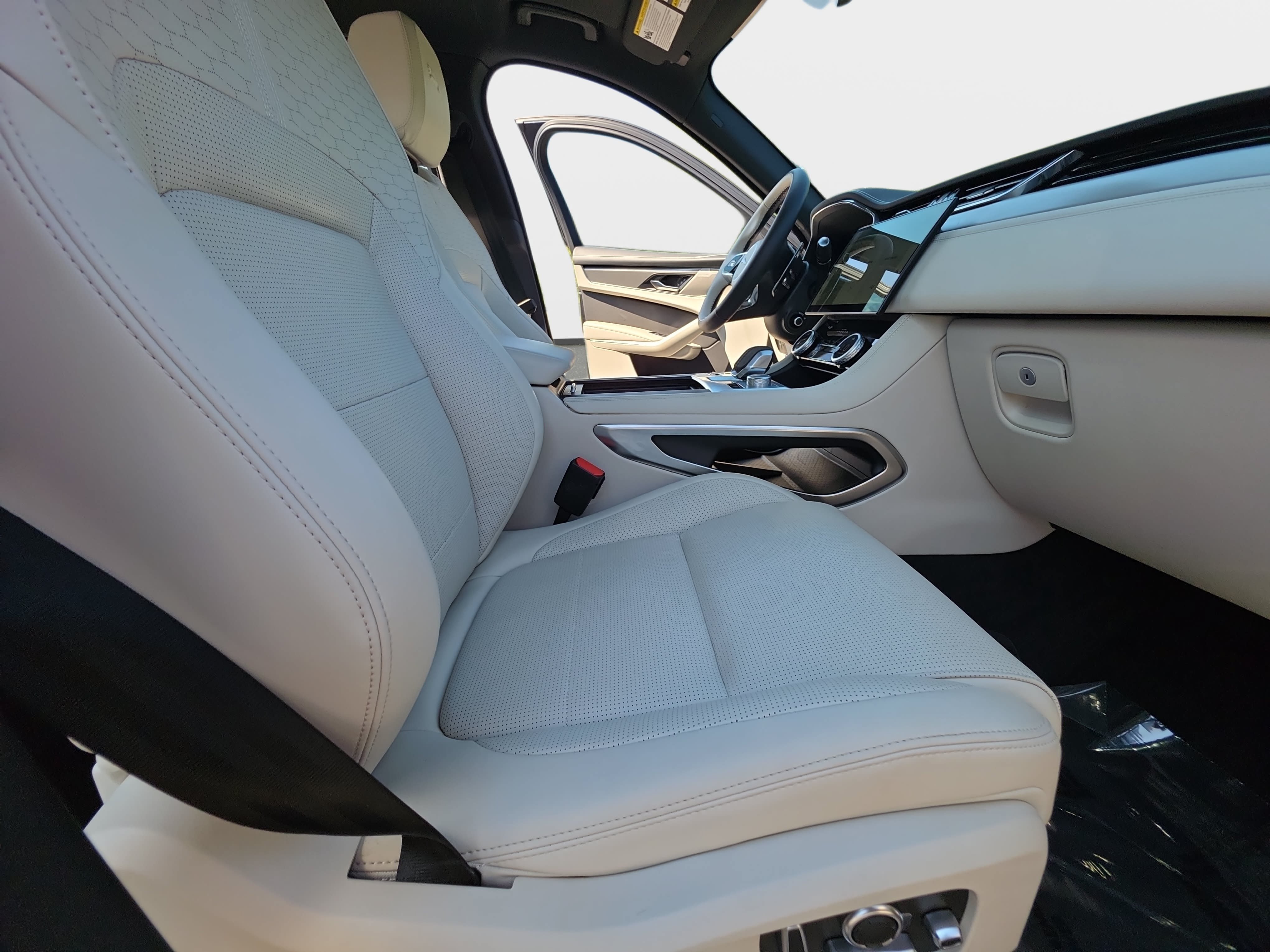 Used 2026 Jaguar F-PACE R-Dynamic S AWD/4WD image 10