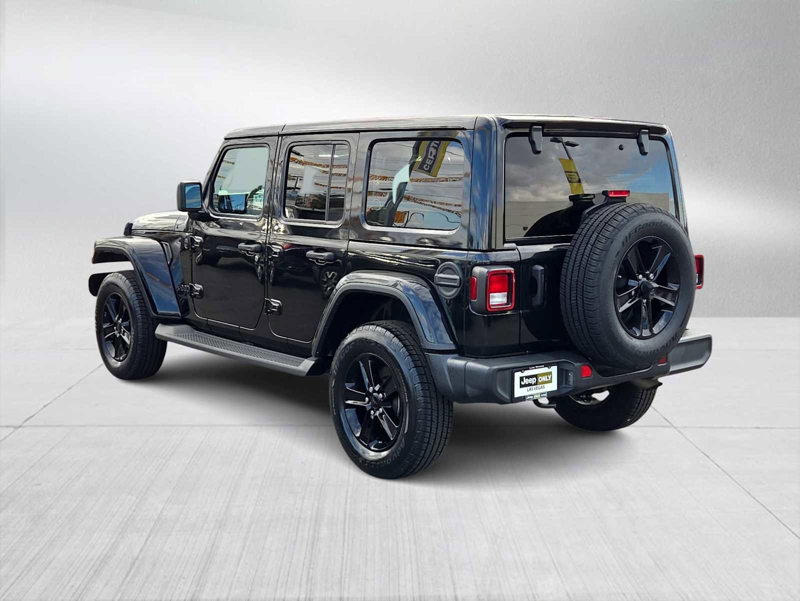 Used 2021 Jeep Wrangler Unlimited Sahara image 6